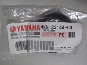 OEM Yamaha 4KN-23144-00 Dust Seal Oil Seal - Foto 1 di 2