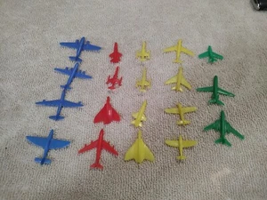 Vintage Lot of 19 Plastic Toy Airplanes Fighter, Jet, Bomber 1960’s Military - Picture 1 of 10