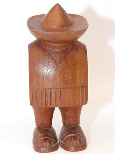 Uomo in legno intagliato a mano J Pinel con sombrero 4 1/2" - Foto 1 di 5