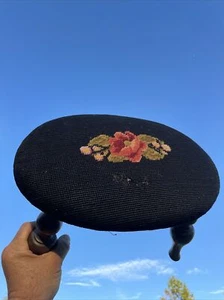 UNIQUE Embroidered Foot Stool Furniture Farmhouse FRENCH PROVINCIAL ❤️ct39j1 - Picture 1 of 9