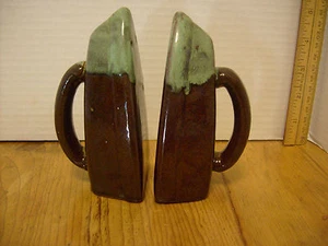Vintage Brown Green Drip Salt & Pepper Set Clothes Irons Pottery cork stoppers - Imagen 1 de 4
