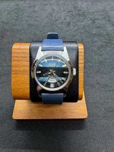 Vintage CINY Swiss Quartz Uhr Blue Sunburst Dial Day Date ESA 9362 1970er - Bild 1 von 19