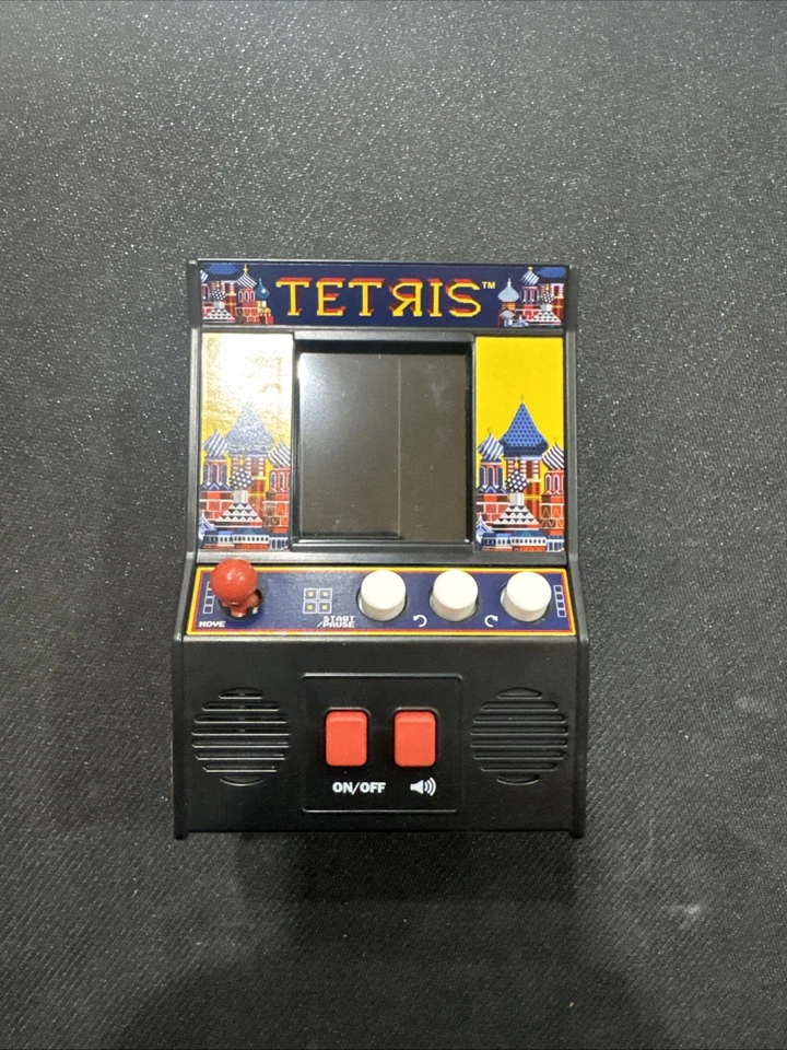 Basic Fun 2018 Tetris 5.5 Arcade Classics juego electrónico portátil Foto 1 de 2