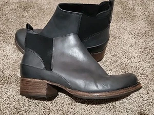 Clarks Monica Ankle Boots Bootie Womens USA Size 6 M Gray Leather Chelsea - Picture 1 of 6