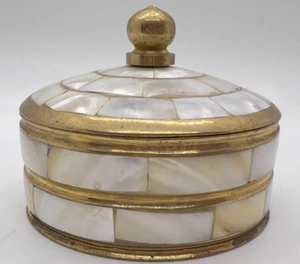 Pier 1 VTG Brass Mothe Of Pearls Inlaid Trinket Box India 2 5/8" - Picture 1 of 6