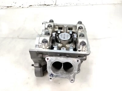 Ducati Diavel 2012 culata de motor vertical trasero Foto 1 de 4