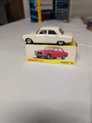 Dinky Toys Peugeot 304 Ref 1428 - Image 1 of 4