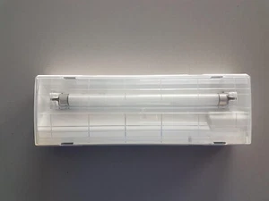 PLAFONIERA LAMPADA EMERGENZA PARETE BIANCA BEGHELLI 11170 6W NEON AUTONOM 1 ORA - Foto 1 di 2