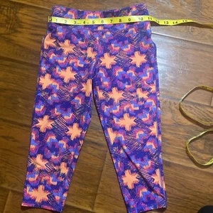 Girl’s 7-8 Workout  Capri Leggings - Picture 1 of 3