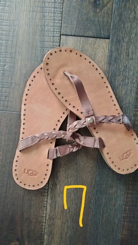 Sandali donna taglia 7 UGG