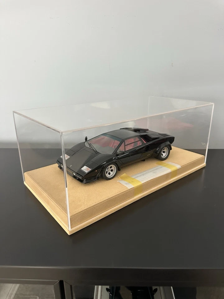 Lamborghini Countash 5000S maquillaje 1/18 en negro Foto 1 de 4