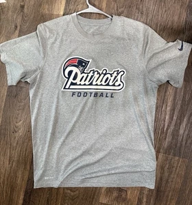 New England Patriots - Nike On Field Apparel - Camisa Dri Fit Grande Elastizada - Imagen 1 de 4
