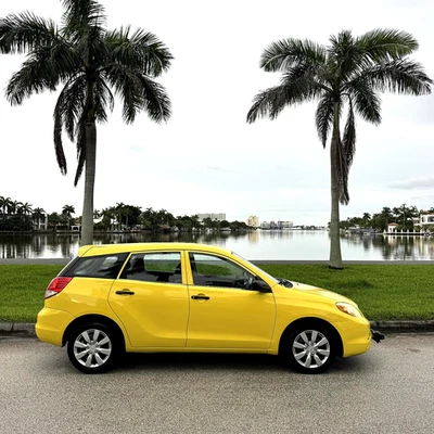 2004 Toyota Matrix ONE OWNER 5SPEED MANUAL WITH ONLY 49K MILES NO - Image 1 of 4