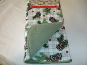 New Holiday Christmas Pinecones Berry Dish Drying Mat Countertop Kitchen Dry Mat - Picture 1 of 4