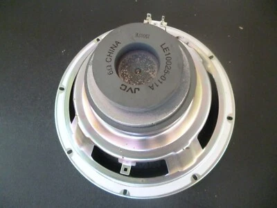 JVC 10" SUBWOOFER SPEAKER SHIELDED. SPEAKER IN EXCELLENT WORKING CONDITION. - Image 1 of 4