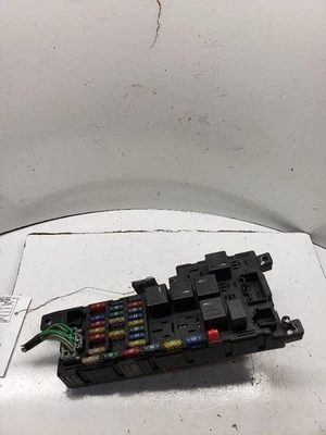 Caja de fusibles motor sedán compatible con 05-09 VOLVO SERIE 60 1383791 Foto 1 de 4
