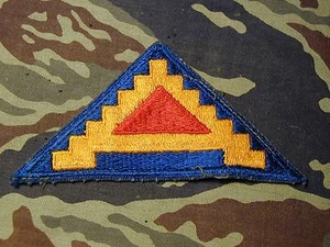 Salty old WWII US Seventh Army "7 steps to hell" color shoulder cut edge patch - Picture 1 of 2
