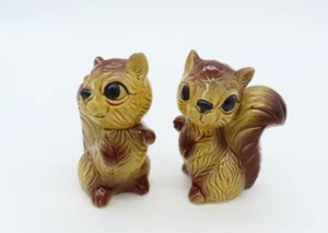 Vintage Japan Painted Brown Squirrel Chipmunk Porcelain Salt & Pepper Shakers - Picture 1 of 16