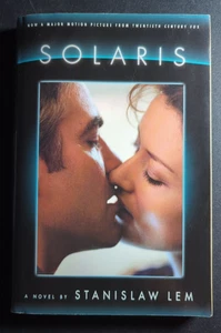 Solaris by Stanislaw Lem Paperback - Bild 1 von 2
