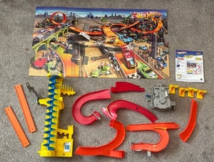 Hot Wheels Power Tower Track Set w Wall Tracks Motorized Elevator W3423-2011 - Picture 1 of 1