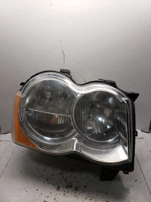 Faro derecho pasajero sin HID compatible con 08-10 GRAND CHEROKEE 1395481 Foto 1 de 4