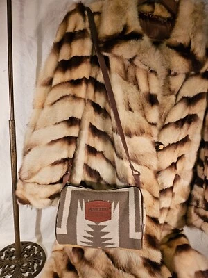 Pendleton Travel Kit/Bag - Image 1 of 4