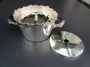 Old English Reprodution Silver Plate Flower Centerpiece Frog Vase w Two Inserts - Picture 1 of 12