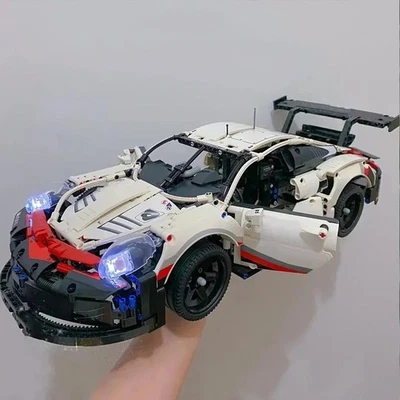 LEGO Technic Porsche 911 RSR (42096) - Photo 1/4