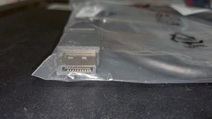 2-foot {HP} DisplayPort (M) to DisplayPort (M) Cable {835388-0012347} - Picture 1 of 4