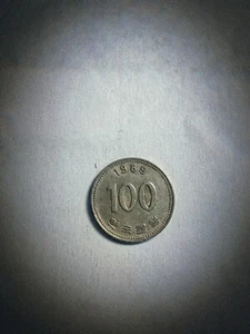 1989  Korean 100 Won Coin Circulated VG - Picture 1 of 2