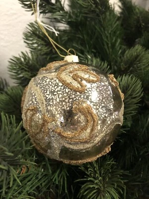 Addobbo albero di Natale palla in vetro con decorazioni Dorate E Argentate - Immagine 1 di 3