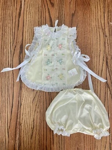 Vtg 80s Just Adorable Yellow Eyelet Embroidered Apron Pinafore Bloomers 18 Month - Picture 1 of 12