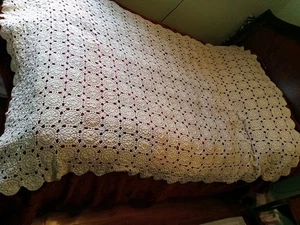 Vintage Ivory Handmade Hand Crocheted Queen Blanket Lace 68 Width 100 Lenght - Picture 1 of 14