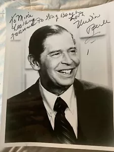 Milton Berle 8 X 10 Signed Glacis Uncle Miltie - Picture 1 of 3