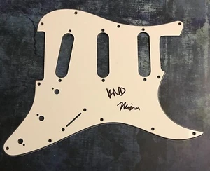 GFA Kelley Dugan & Mina Walker * DAISY THE GREAT * Signed Electric Pickguard COA - Picture 1 of 3