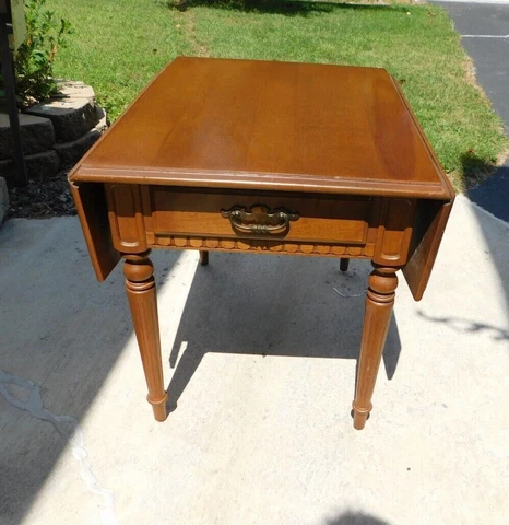 Ethan Allen American Traditional Drop Leaf End Table Solid Wood 15-8434 Cover