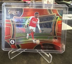 2023-24 Select EPL BUKAYO SAKA Red Field Level Prizm Arsenalš„ - Picture 1 of 2