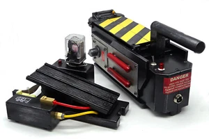 Spirit Halloween Deluxe Geisterfalle & Pedal Upgrade Kits Ghostbusters GhostLab42 - Bild 1 von 36