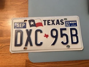 Texas 1993 License Plate DXC95B - Picture 1 of 1