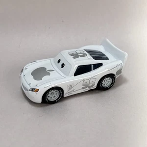 Disney Pixar Cars Lightning McQueen Apple Car 95 Diecast Stock Car Piston Cup FC - Bild 1 von 11