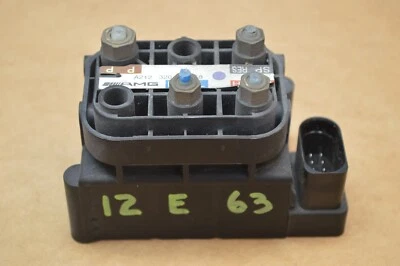 2012 W212 MERCEDES BENZ E63 AMG WAGON SUSPENSION AIR LEVELING VALVE REAR AIR - Image 1 of 4