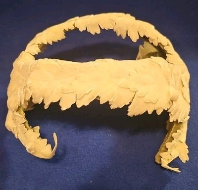 40-е 50-е винтажная женская шляпа кремовый бархат лист проводной фасцинатор головной убор  - Изображение 1 из 4