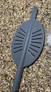 Pampered Chef Food Strainer #2406 Gray Nylon Flat Pan Pot Drainer 16" - Picture 1 of 2