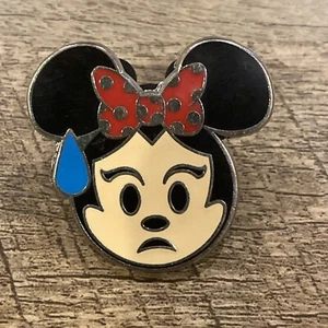 Disney Trading Pin Minnie Mouse Emoji Nervous Face - Picture 1 of 3