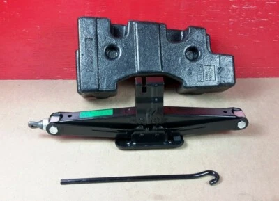 2007-2009 Hyundai Santa Fe Spare Tire Jack Tool Kit OEM - Image 1 of 4