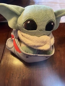 PELUCHE STAR WARS BABY YODA IN CARROZZINA HOVER - Carino! - Foto 1 di 3