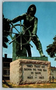 Postcard Fishermen's Permanent Memorial On Avenue Enter Gloucester Mass - Picture 1 of 2