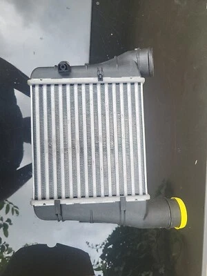 Ladeluftkühler Original Audi 8E0145805F für Audi A4 B6 A6 C5 Avant - Bild 1 von 4