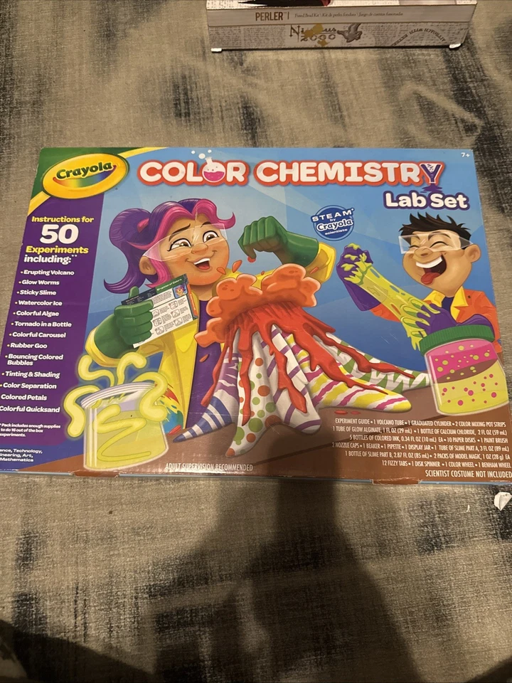 Crayola Color Chemistry Kids Artistic Lab Set 50 Fun Education Activities 7 up