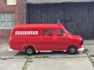 MICRO PRALINE HO 1/87 FOURGON FORD TRANSIT FEUERWEHR 112 #82424 Preowned - Picture 1 of 8